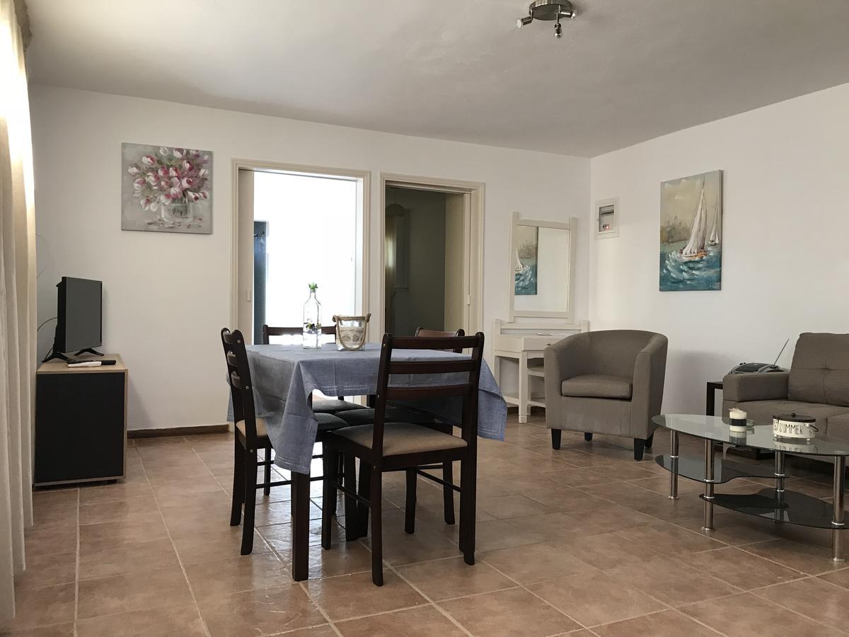 Villa Filoxenia Amarynthos Bagian luar foto