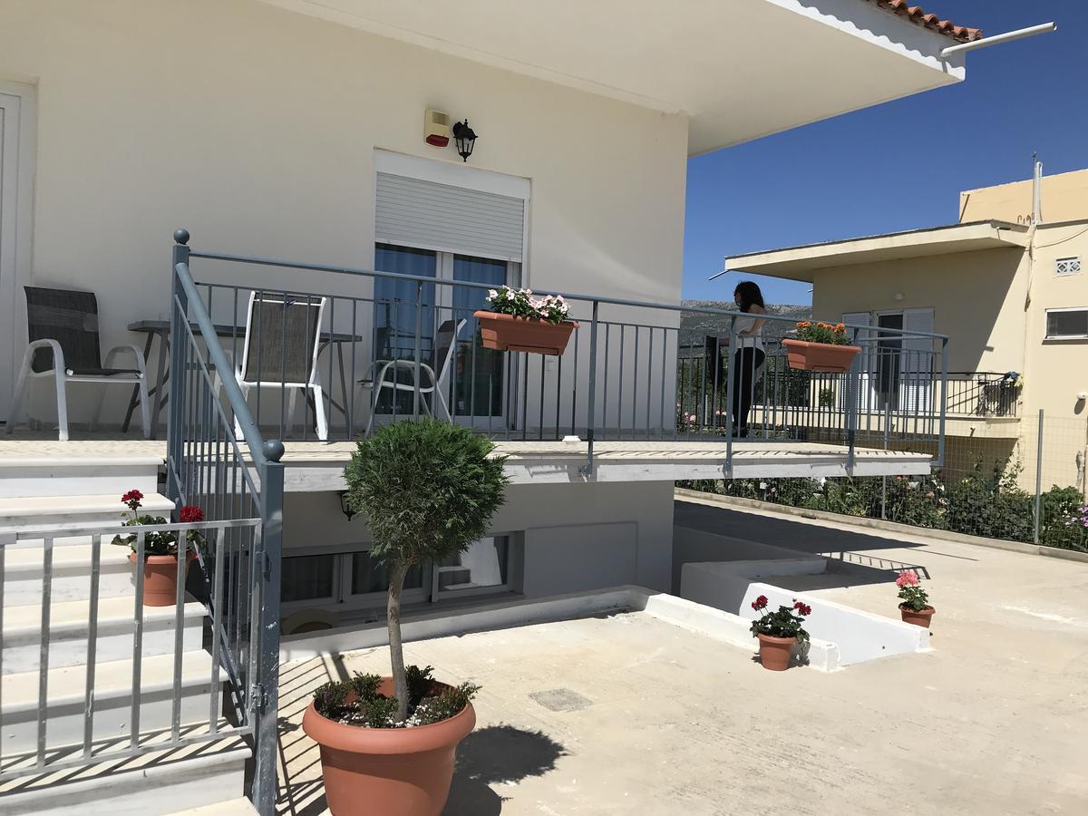 Villa Filoxenia Amarynthos Bagian luar foto