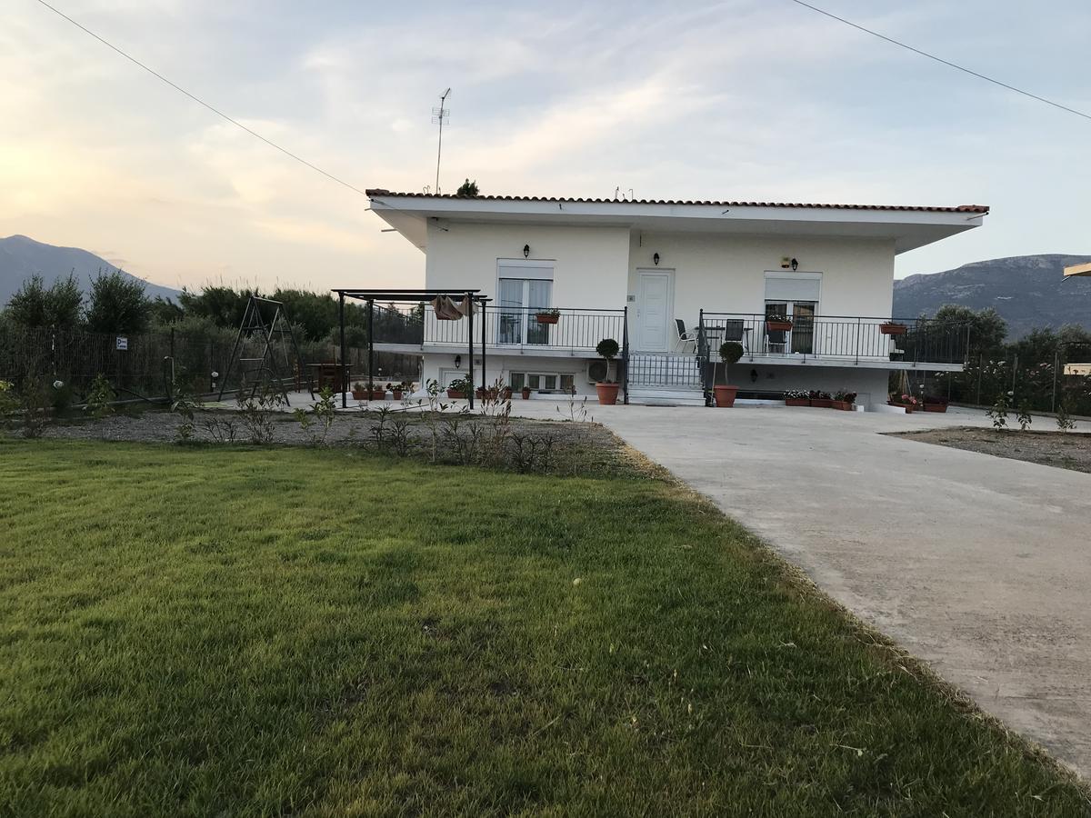 Villa Filoxenia Amarynthos Bagian luar foto
